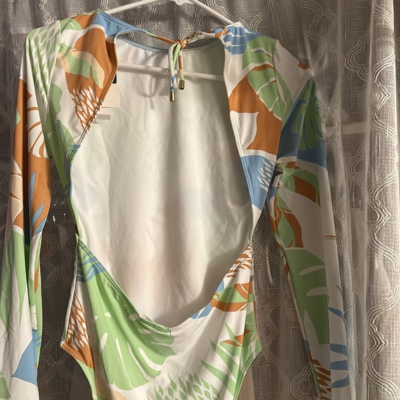 Roxy swimsuit - Picture 2 of 3